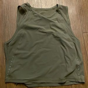 Green lululemon tank
